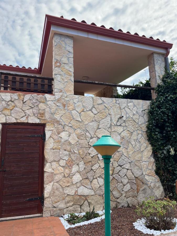 Villa Fiorilla Geremèas Eksteriør bilde