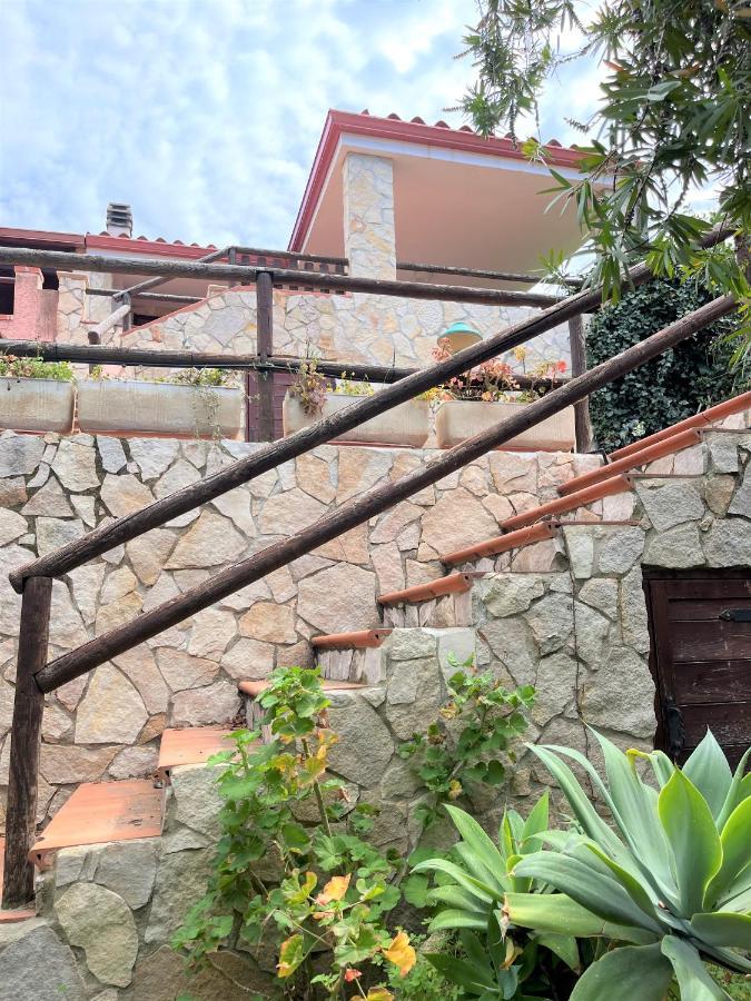 Villa Fiorilla Geremèas Eksteriør bilde